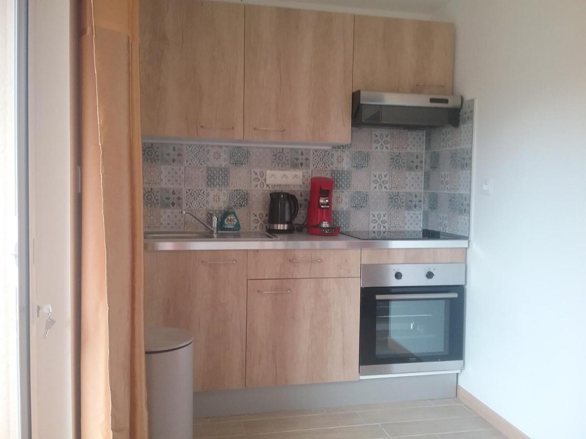 Chez Claudine Apartment Favières Екстериор снимка