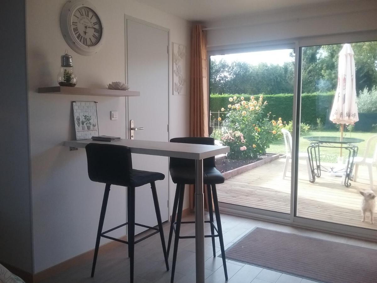 Chez Claudine Apartment Favières Екстериор снимка